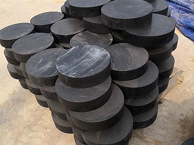 武昌区板式橡胶支座由若干层橡胶片与薄钢板经加压硫化